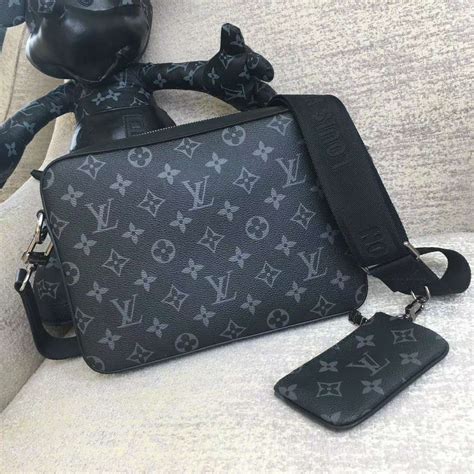 lv handtasche herren|louis vuitton taschen herren.